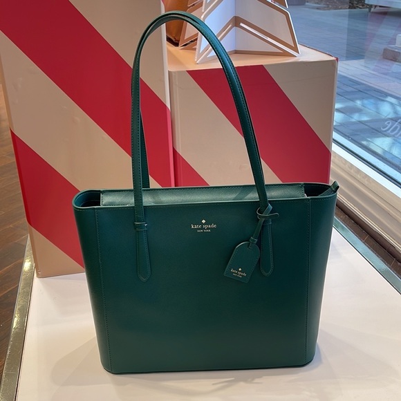 Kate Spade Schuyler Medium Tote
Deep Jade - Picture 14 of 16